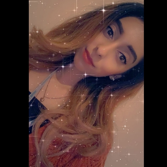 Meet your Posher, Sarah - Picture 1 of 1